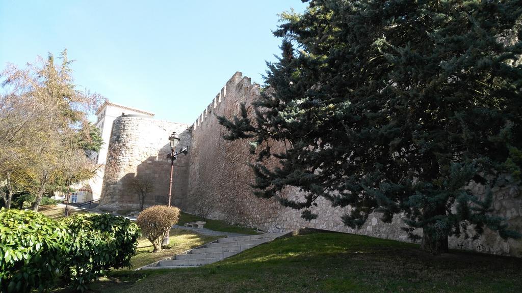 Apartamento La Muralla Parking Gratis Бургос Экстерьер фото